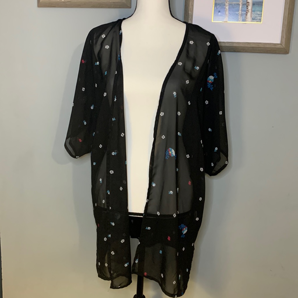 Black Pattern Duster